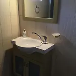 Leonidas 1 Apartment *