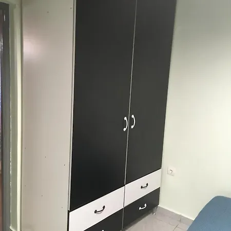 Apartment Leonidas 1 *